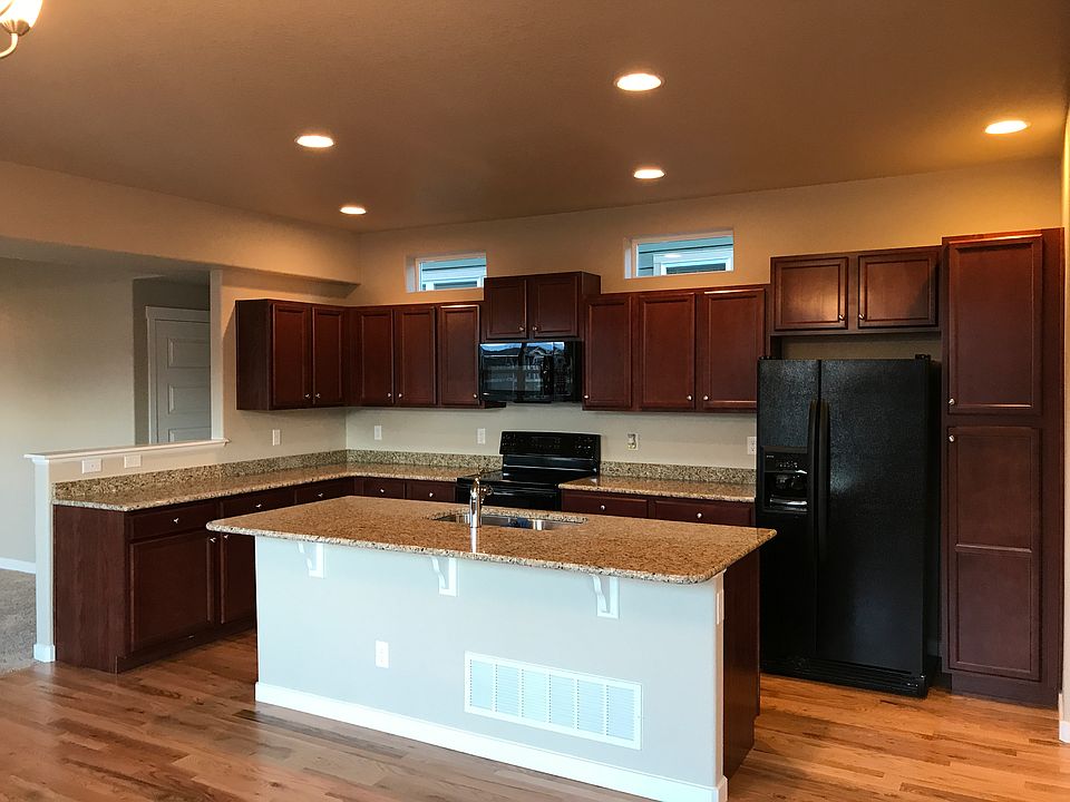 2nd image of 2403 Dorset Dr