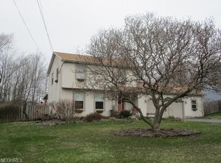 1933 Beaver Trl, Mineral Ridge, OH 44440