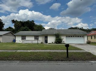 1005 Shangri La Dr, Seffner, FL 33584