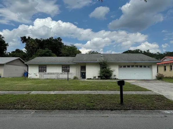 1005 Shangri La Dr, Seffner, FL 33584