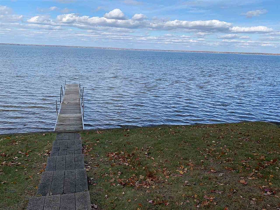 1st image of 3942 W Houghton Lake Dr