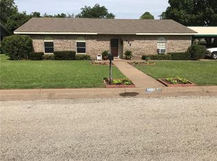 1420 Fairway Dr, Graham, TX 76450