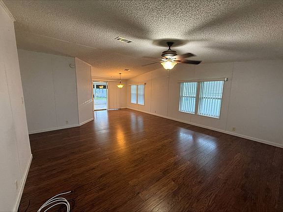 5th image of 407 S Genathy Rd