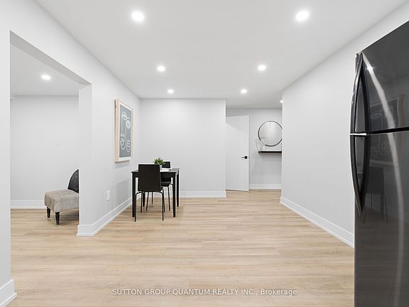 5th image of 17 Clearview Dr #Basement