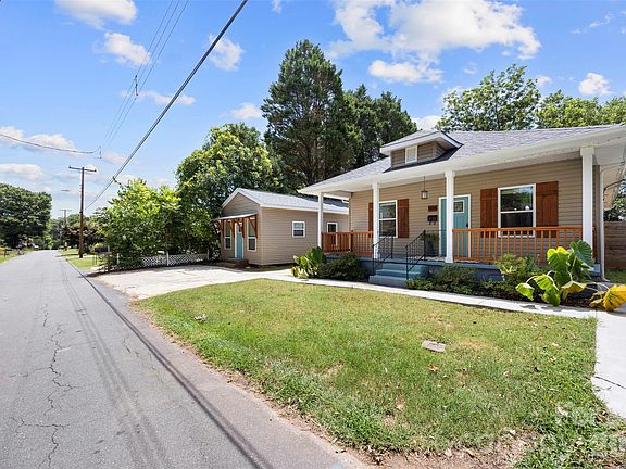 4th image of 904 Laye St