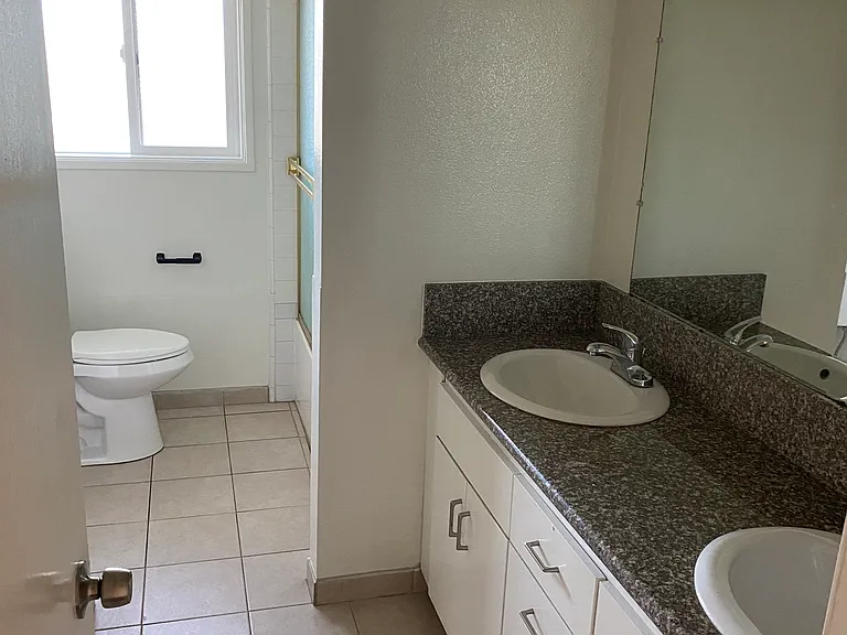 12413 Tigrina Ave — Photo 4
