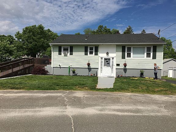 4th image of 26 Cleone Dr