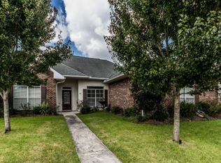 405 Wallingsford Cir, Youngsville, LA 70592