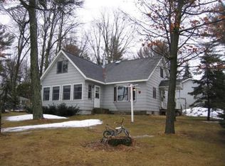 E6020 S Shore Dr, Weyauwega, WI 54983