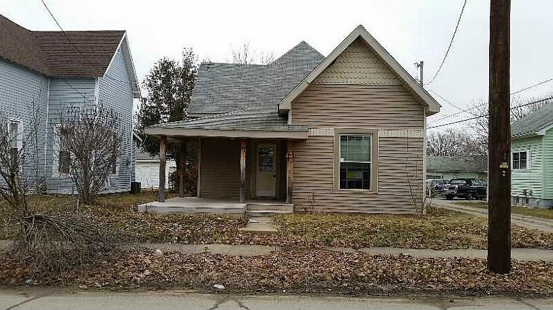 1st image of 208 E Green St