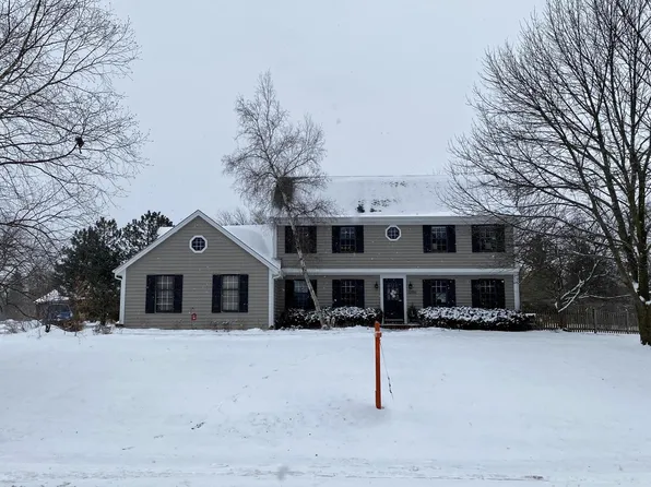 12110 North Ridgeway AVENUE, Mequon, WI 53097