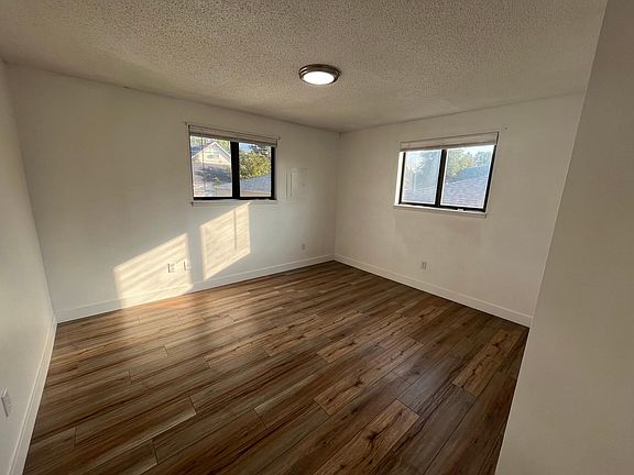 4th image of 907 E Euclid Ave #907