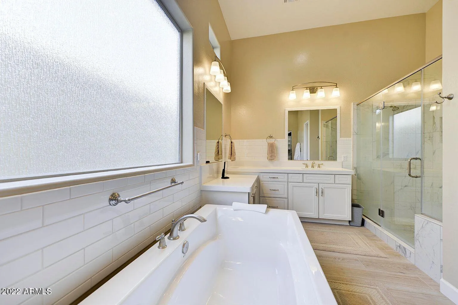 3 bed, 3.5 bath, 3177 sqft, $14,950 — Photo 4
