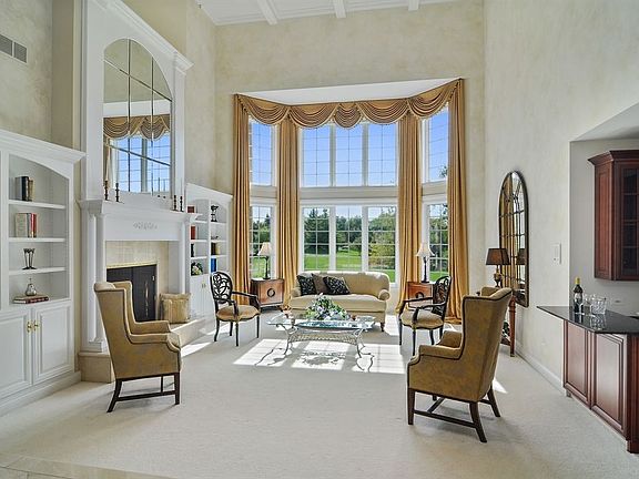4th image of 4563 Eleanor Dr