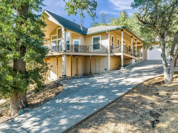 19932 Mountain Meadow N, Hidden Valley Lake, CA 95467