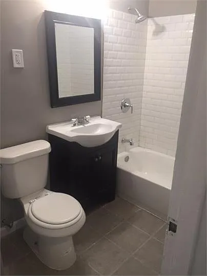 127 Watson Ave — Photo 2
