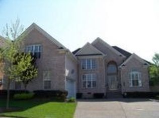 1014 Golf Club Ln E, Hendersonville, TN 37075