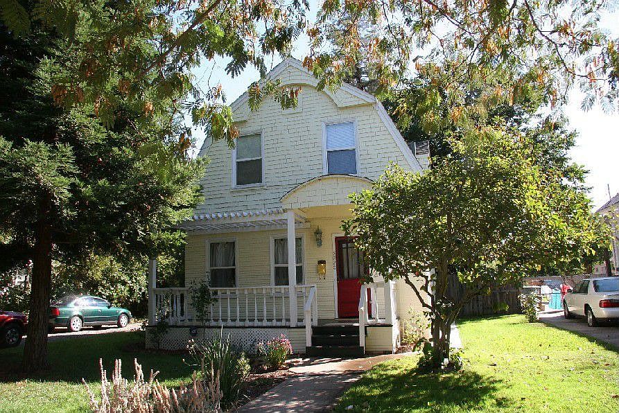 1st image of 3720 1st Ave