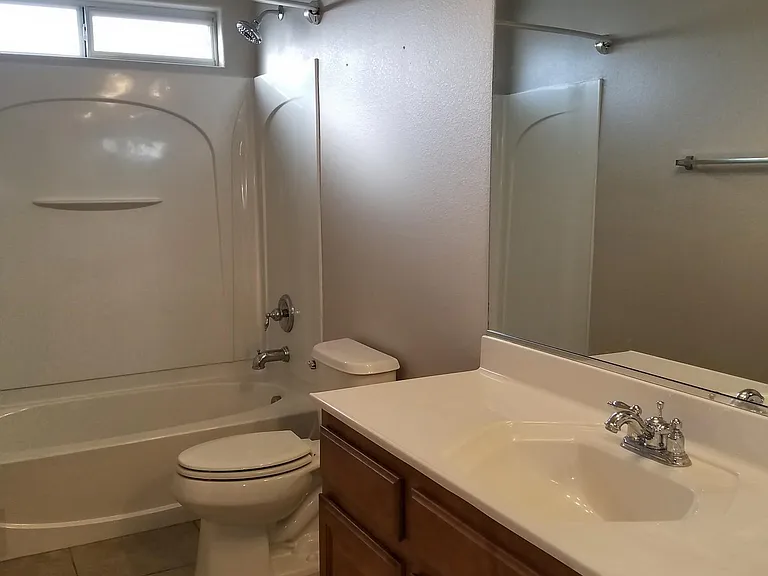 8046 Glimmerglass Ave — Photo 10