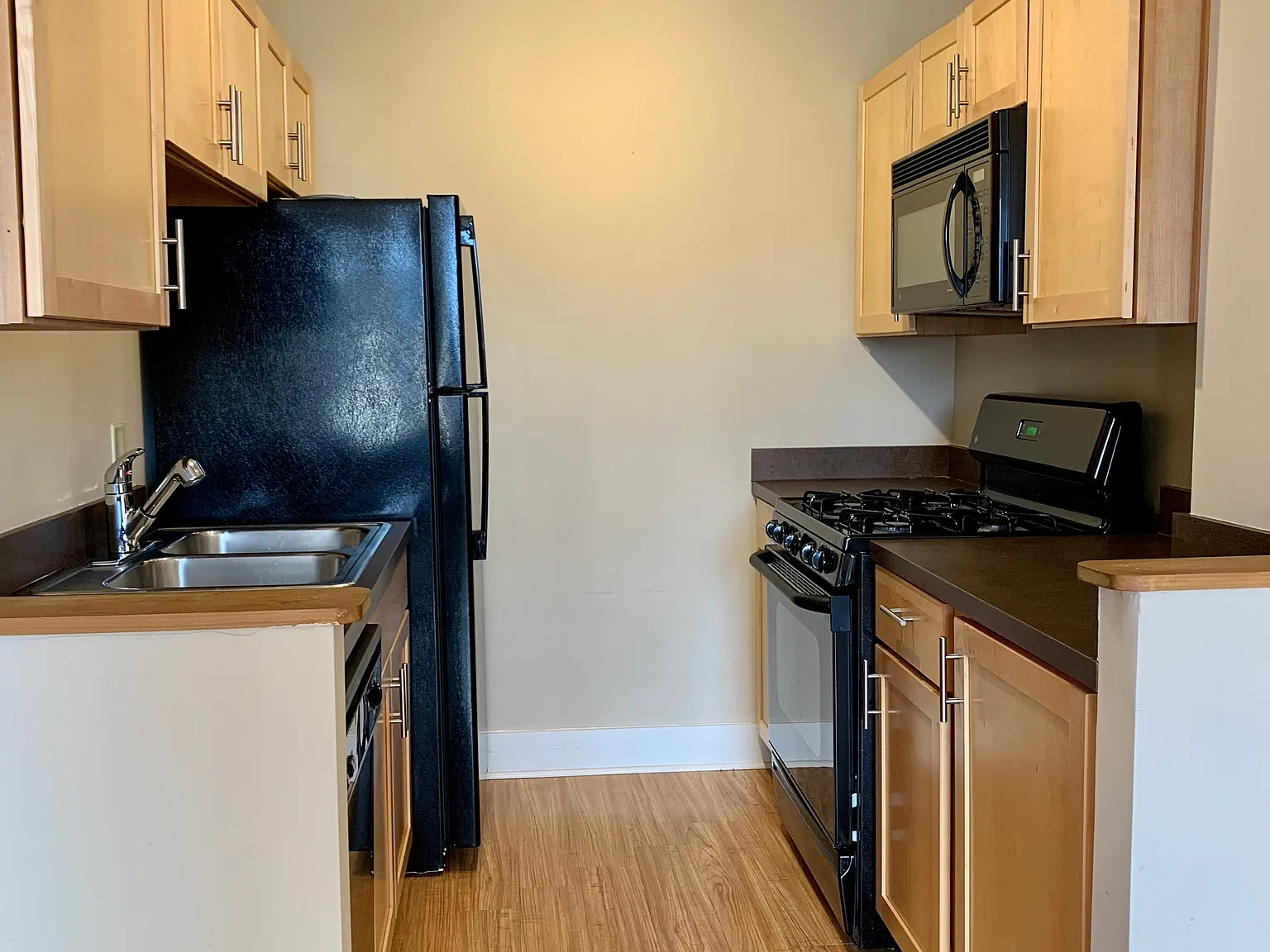 1 bed, 651 sqft, $1,000 — Photo 2