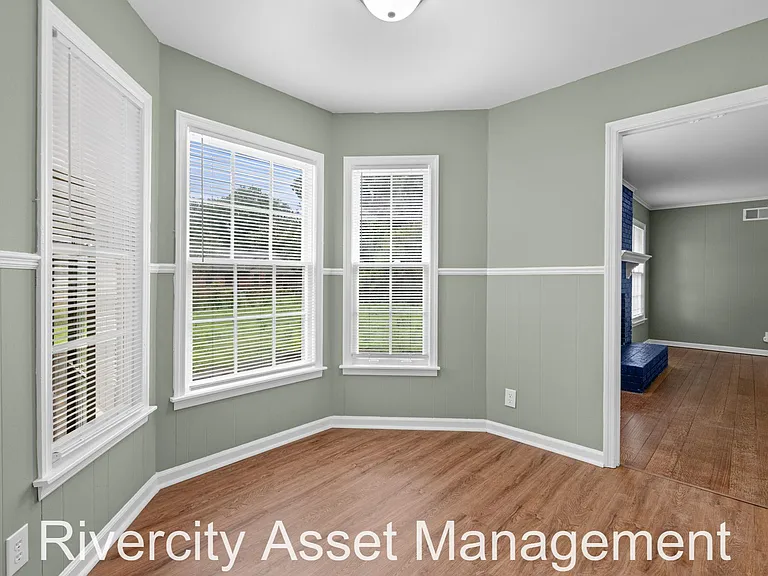 2533 Howard Rd — Photo 10