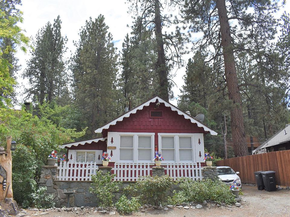 1st image of 1461 Betty St