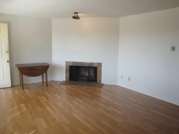 11407 16th Ave SW APT 6, Seattle, WA 98146