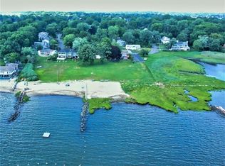 64 Kenilworth Dr E, Stamford, CT 06902