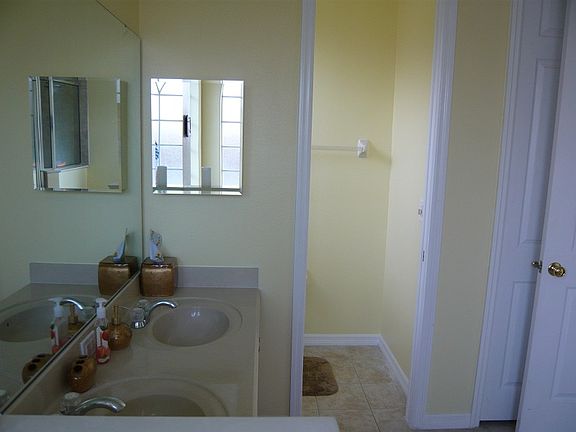 5th image of 2136 Meadow Vista Ct