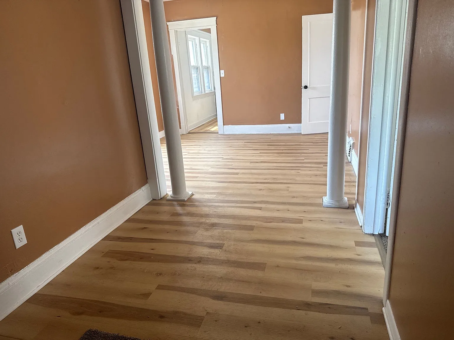 3 bed, 1250 sqft, $1,460 — Photo 4