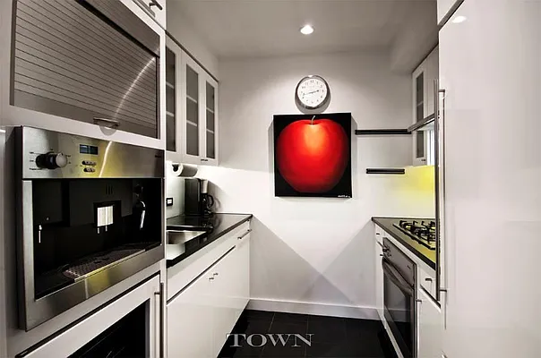 Rented by Town Residential | media 3