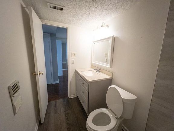 5th image of 9117 Imogene St Floor 2