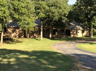 2310 Vance Dr, Edmond, OK 73013