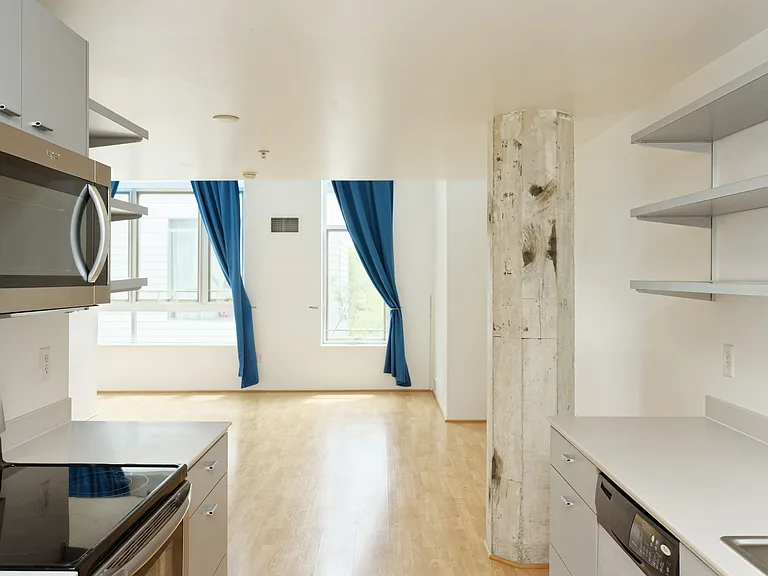 1201 Pine St #306 — Photo 9