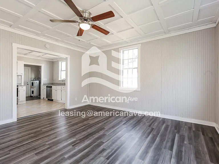 1669323_004_living_room_14394515.jpg