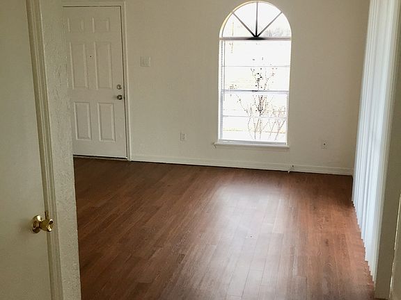 3rd image of 5705 E Texas St APT 15