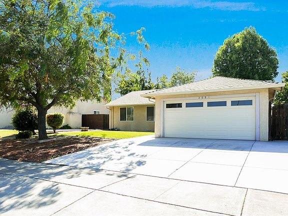 2nd image of 2081 Lincoln Blvd