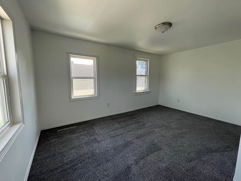 420 Haney Ave — Photo 10