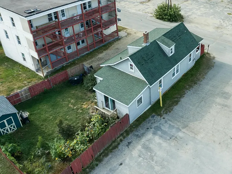 7 Holman Ave — Photo 3