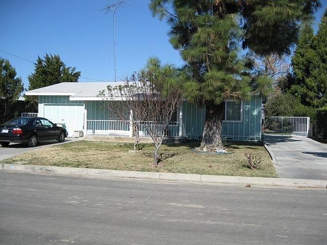 1st image of 40844 Marion Ave