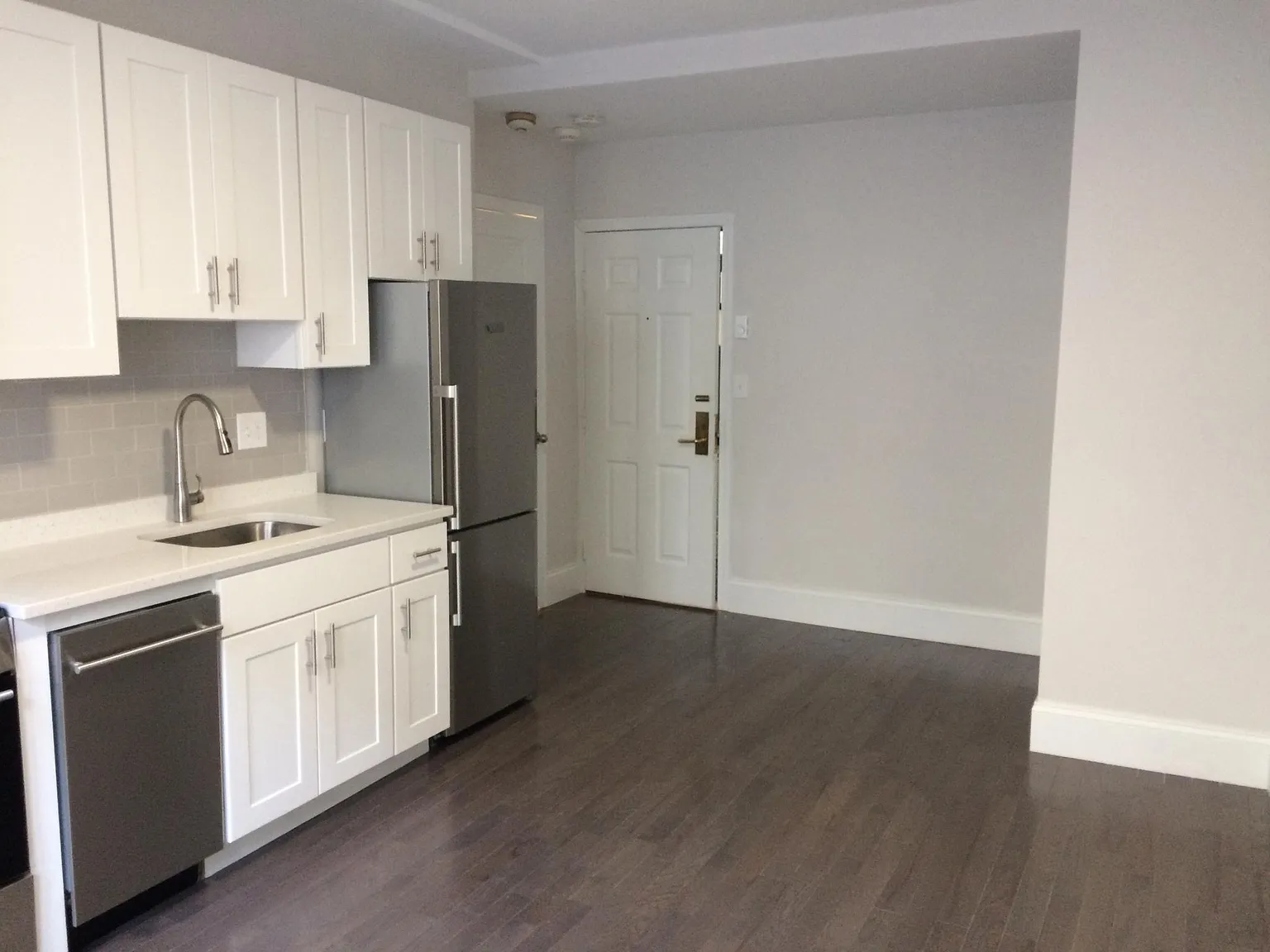 1 bed, 550 sqft, $2,800 — Photo 3