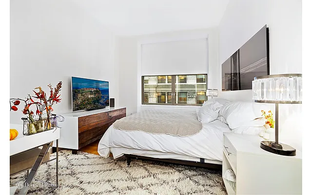 Rented by Douglas Elliman | media 15