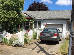8945 SE Hawthorne Blvd, Portland, OR