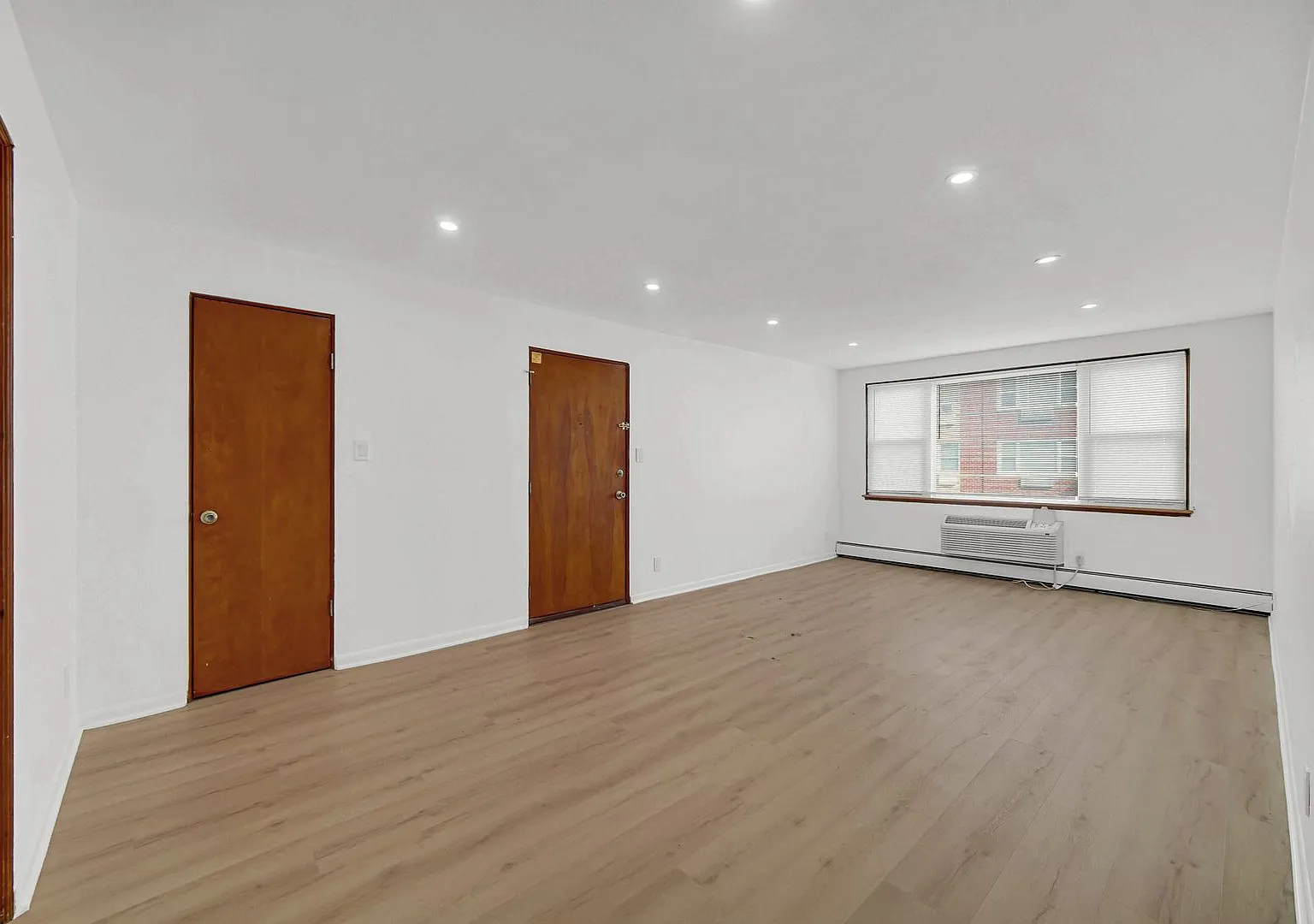 1317 Calumet Ave — Photo 3