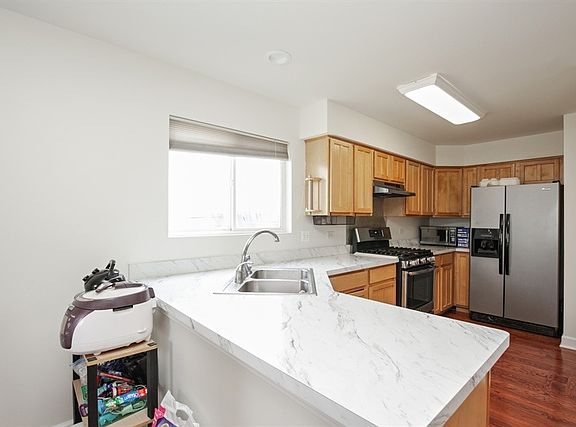 3rd image of 3117 Bloomfield Dr