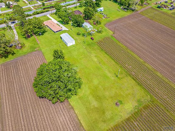 3rd image of 4639 Bayou Black Dr