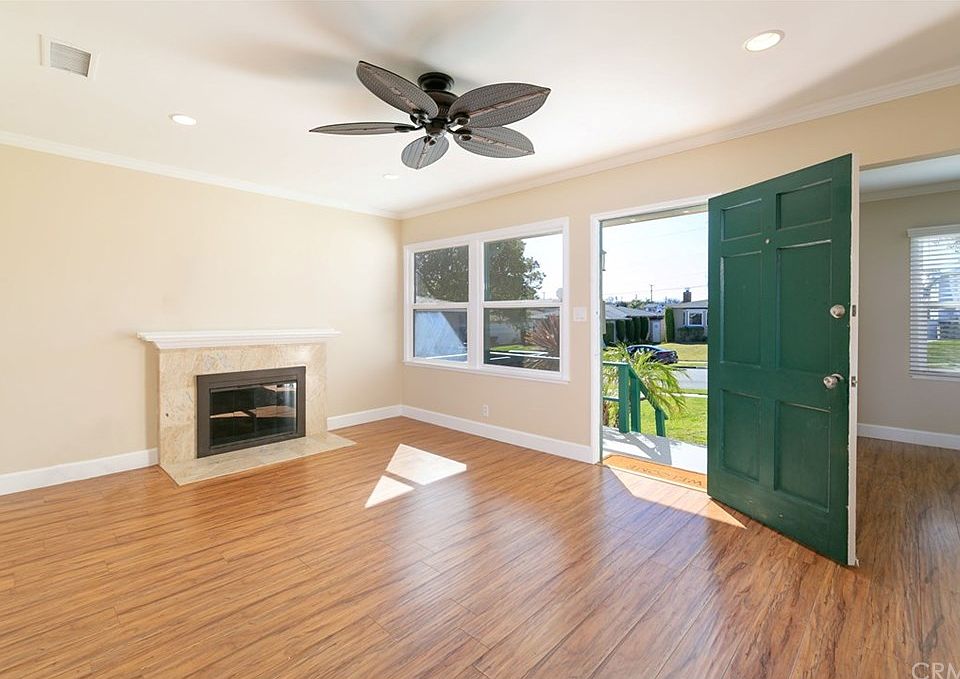 1st image of 22316 Evalyn Ave