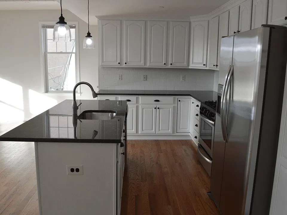 93 Shrewsbury Ave #2