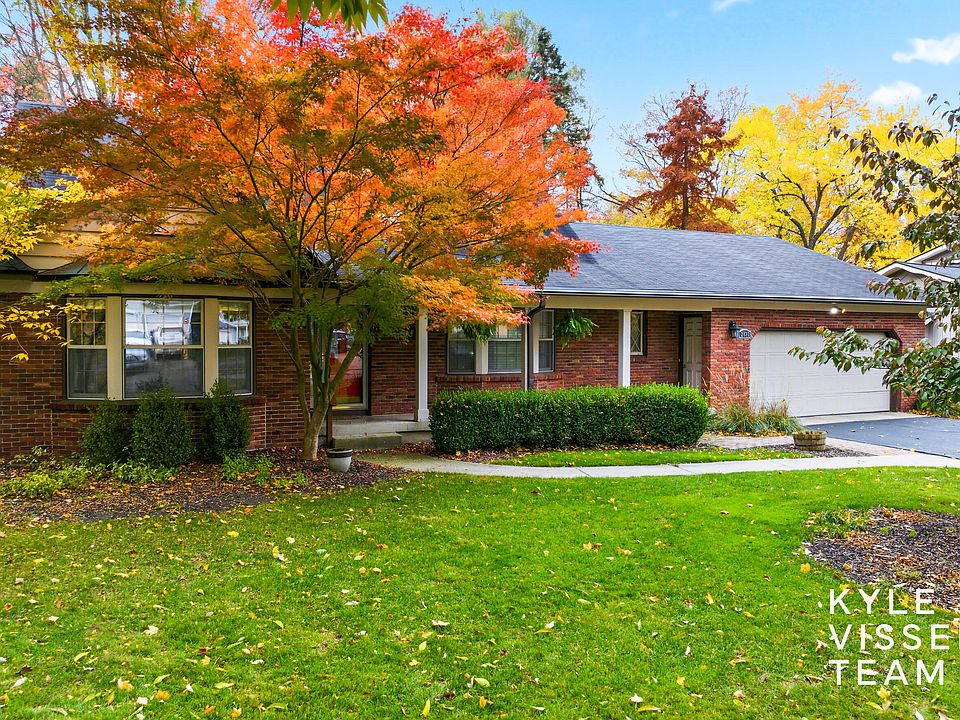 1st image of 2437 Okemos Dr SE