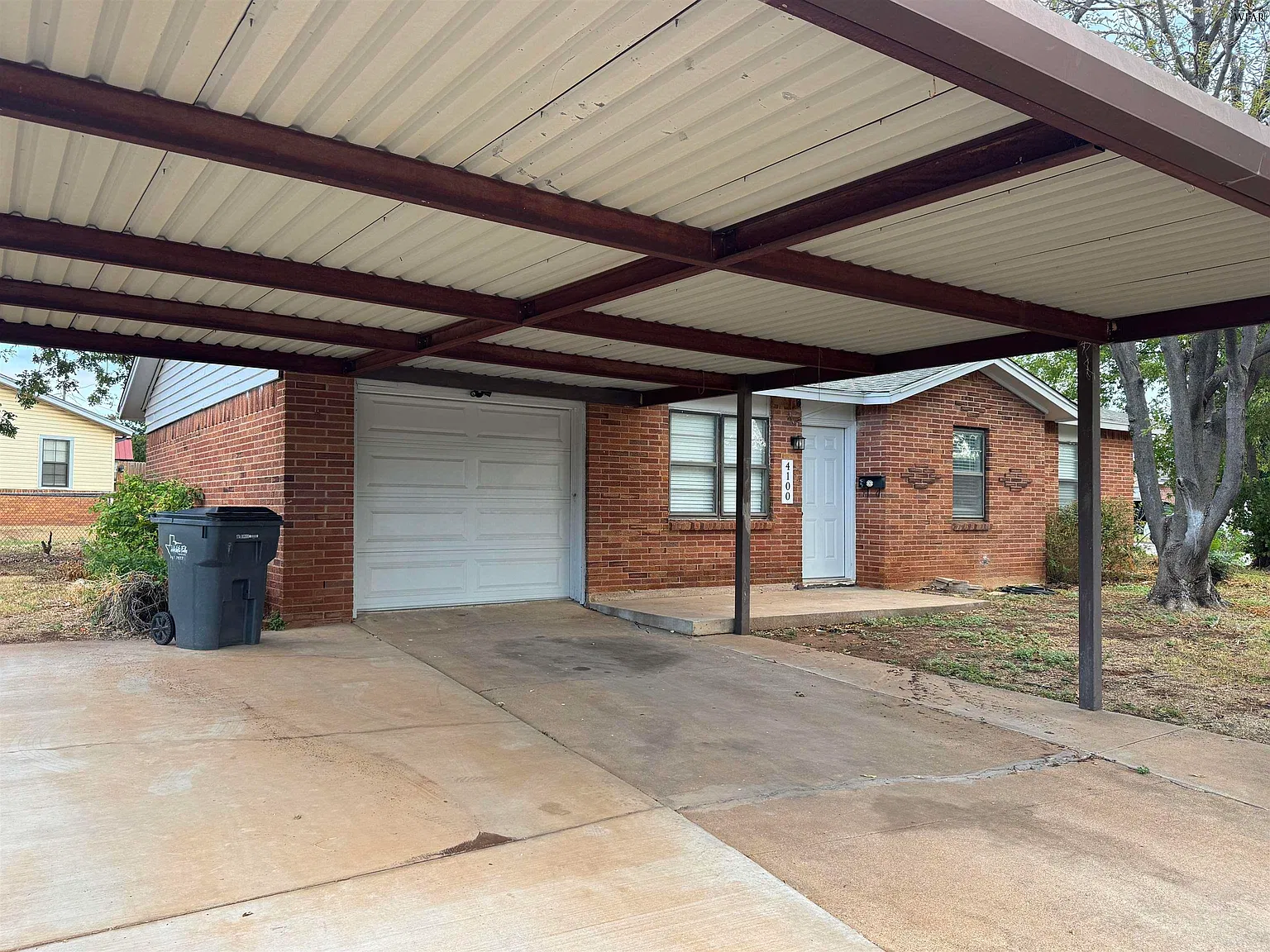 3 bed, 1.0 bath, 967 sqft, $1,350 — Photo 3
